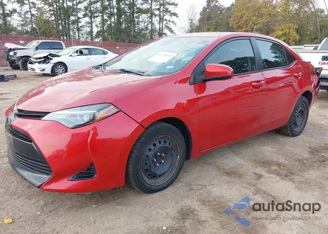2017 Toyota Corolla Le z USA, uszkodzony, nr VIN 5YFBURHE7HP668350